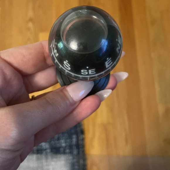 Dashboard Compass - Picture 2 of 3